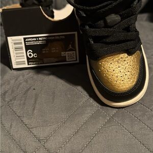 Jordan Retro High OG Toddler Shoes - Black and Gold